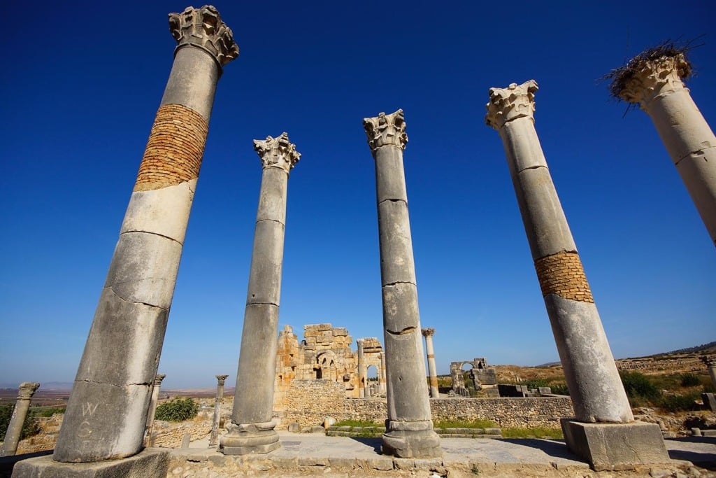 Romeinse pilaren in Volubilis Marokko