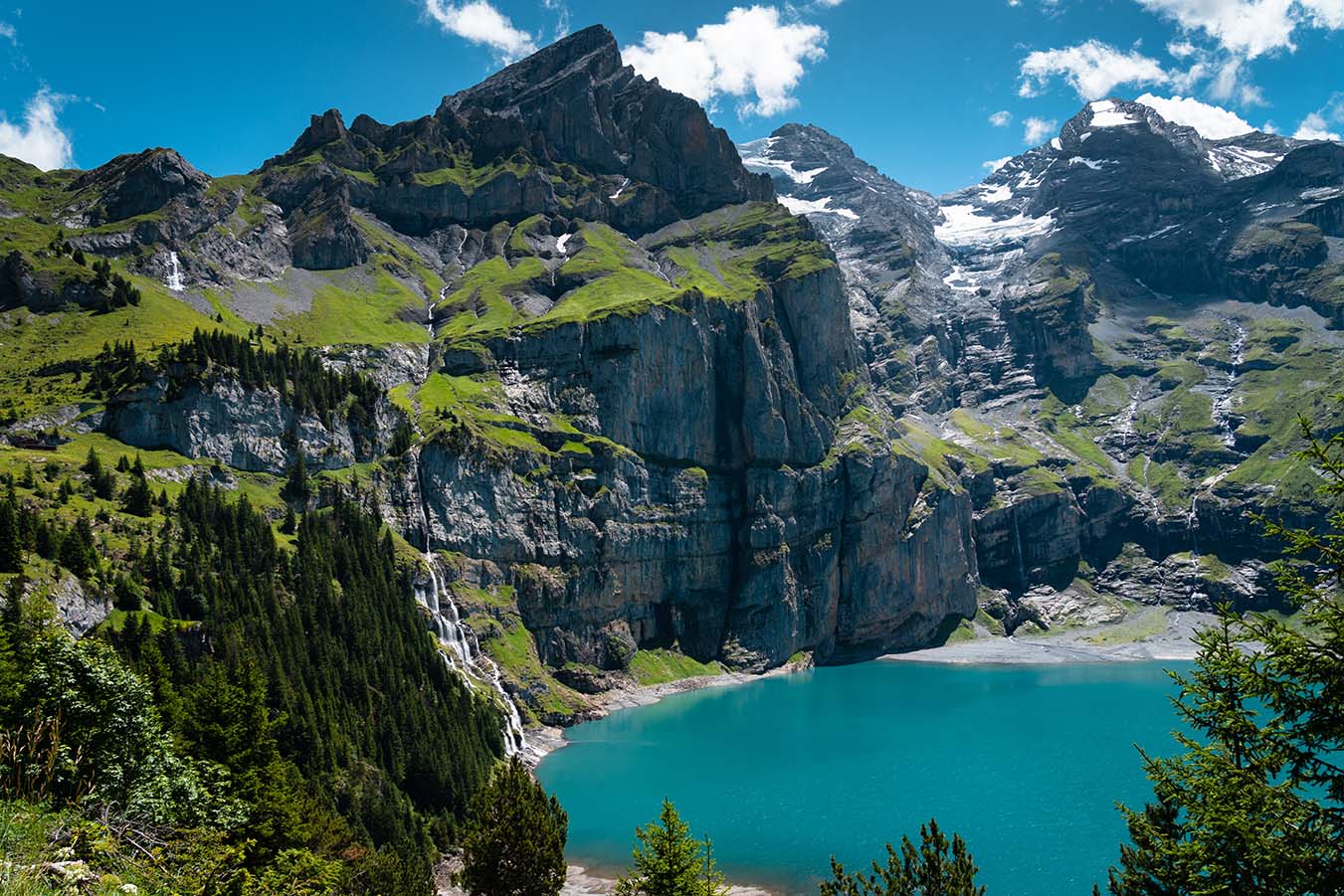 blauw bergmeer Zwitserland