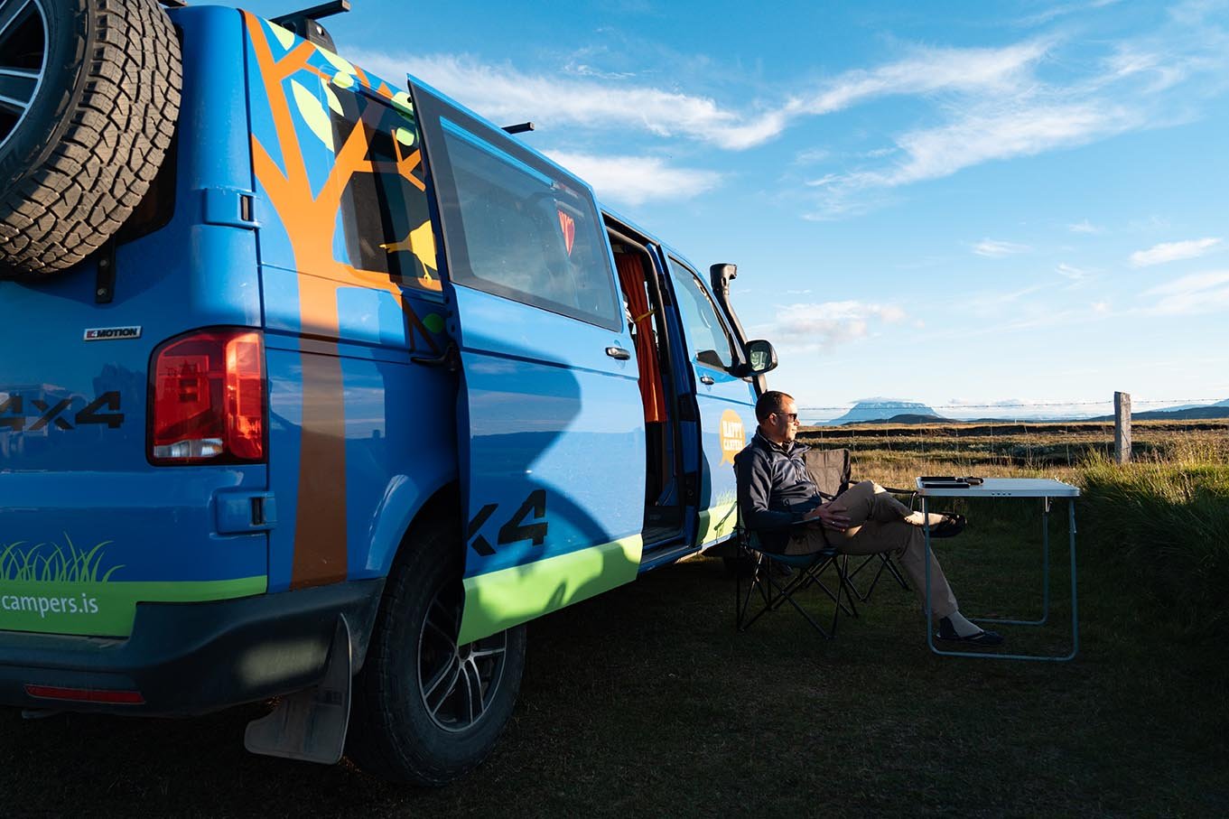 Kamperen met camperbus in IJsland