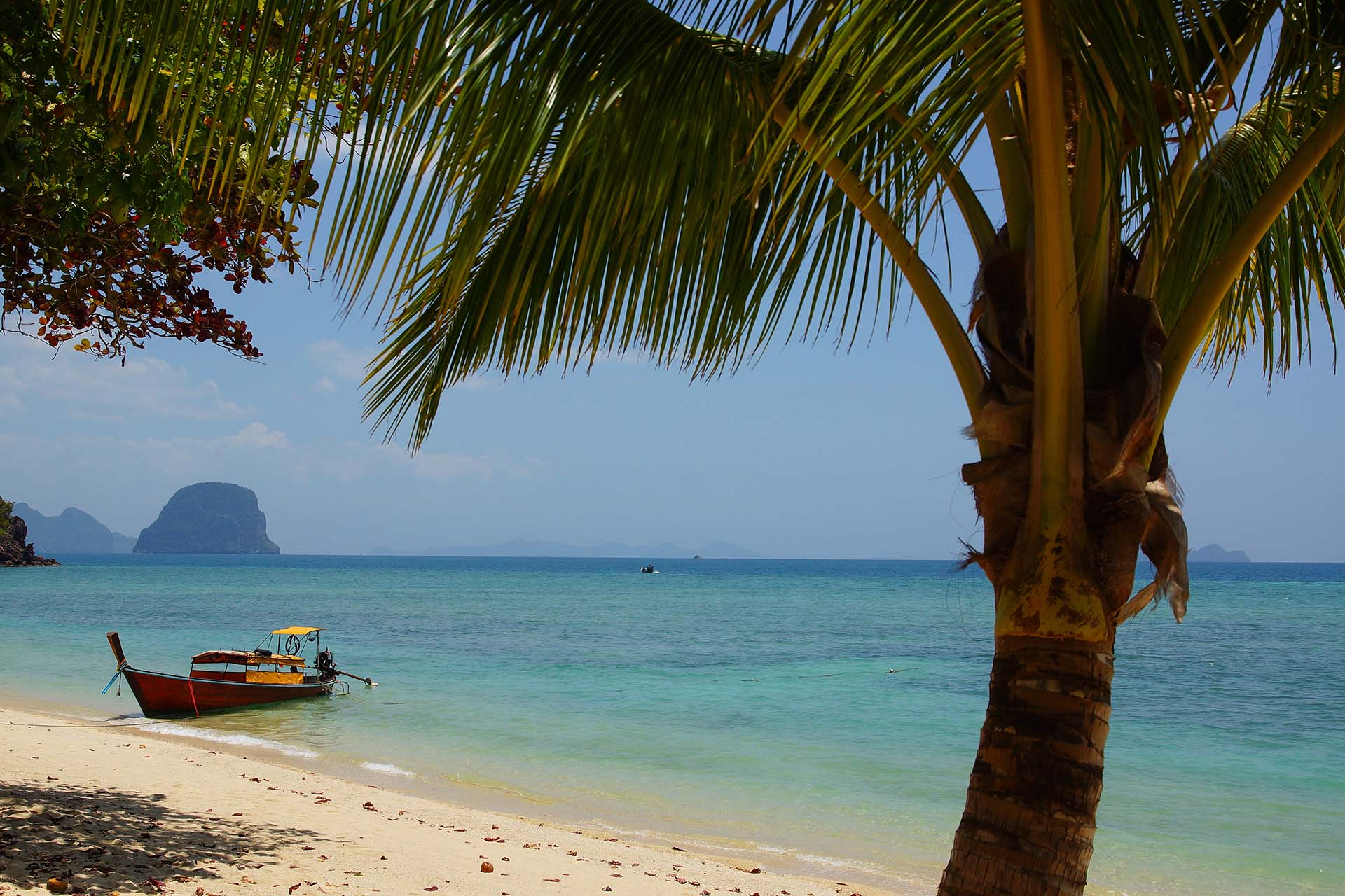 Wat te doen op Koh Lanta? Doe de Four Islands-tour met een longtailboot