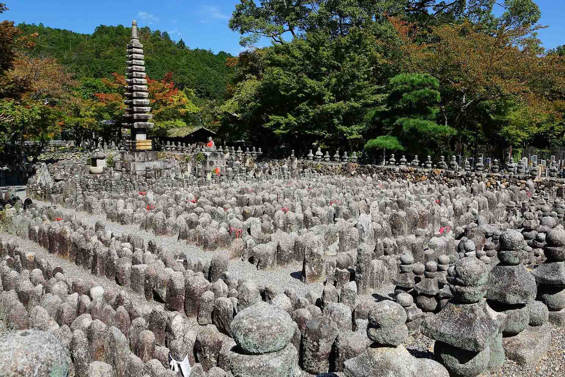 temple en beelden in Arashiyama Kyoto