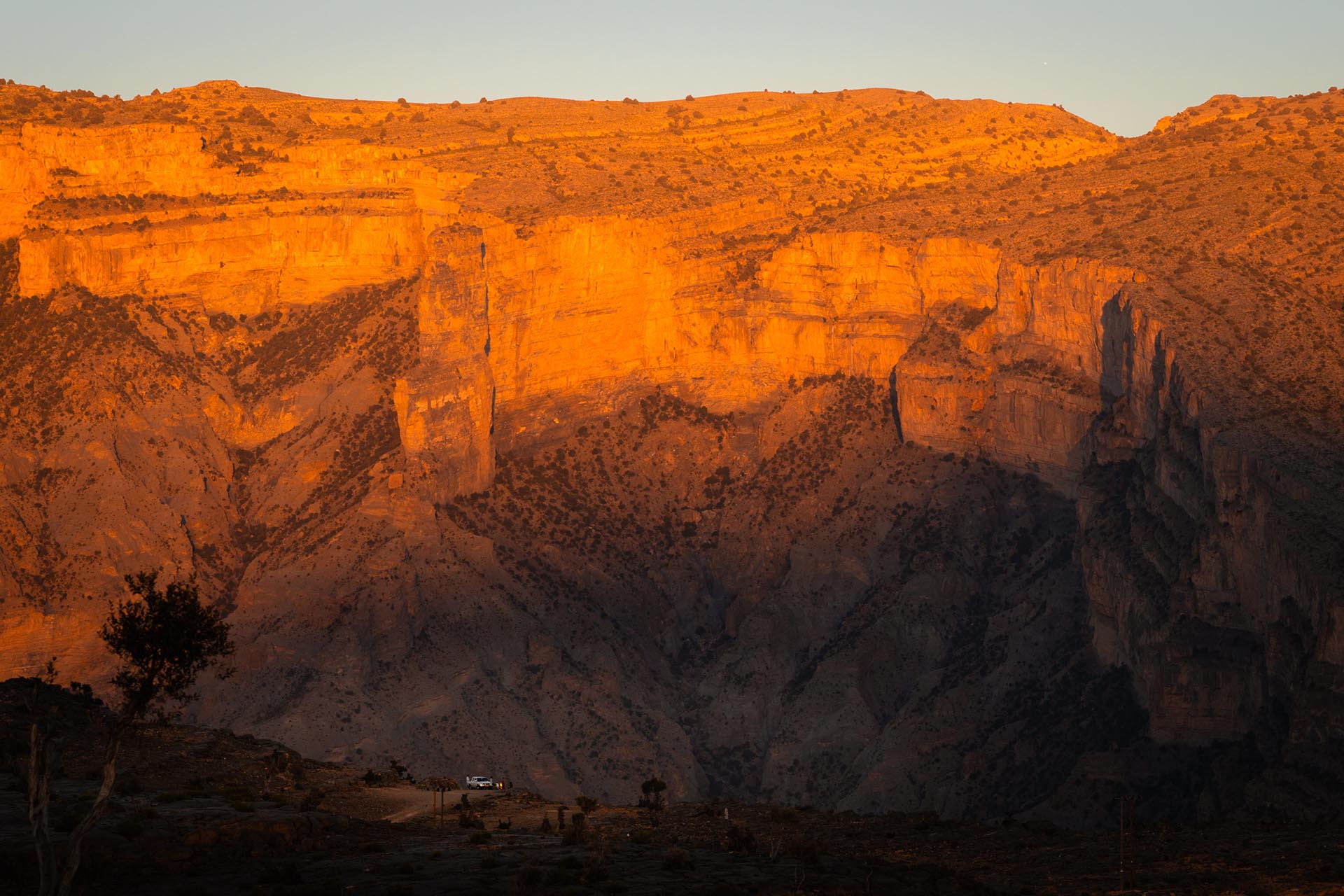 kloof Jebel Shams bij zonsondergang