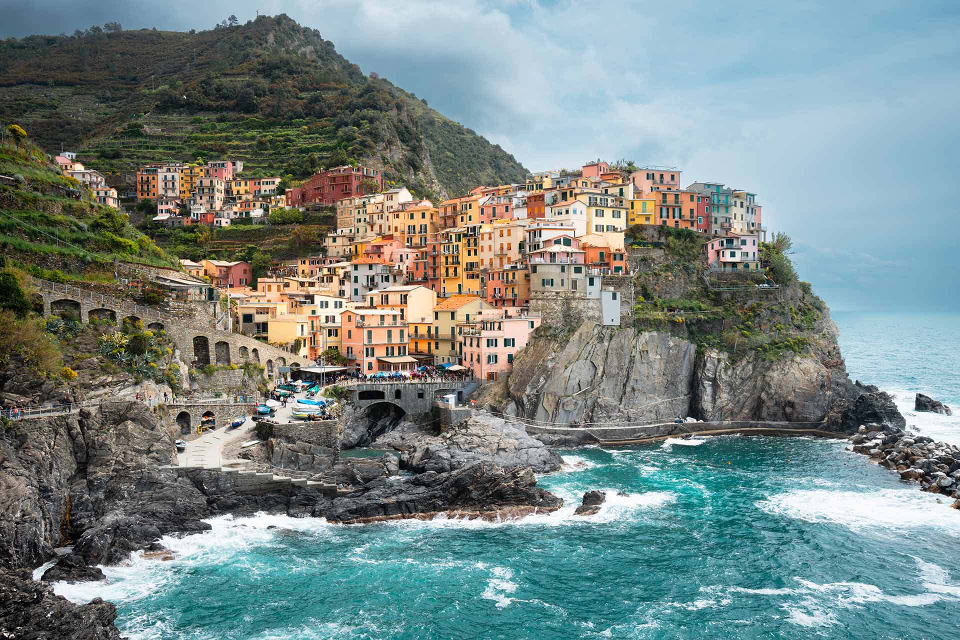 kleurrijk dorp Manarola in Cinque Terre