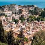 Uitzicht op Taormina en Grieks theater