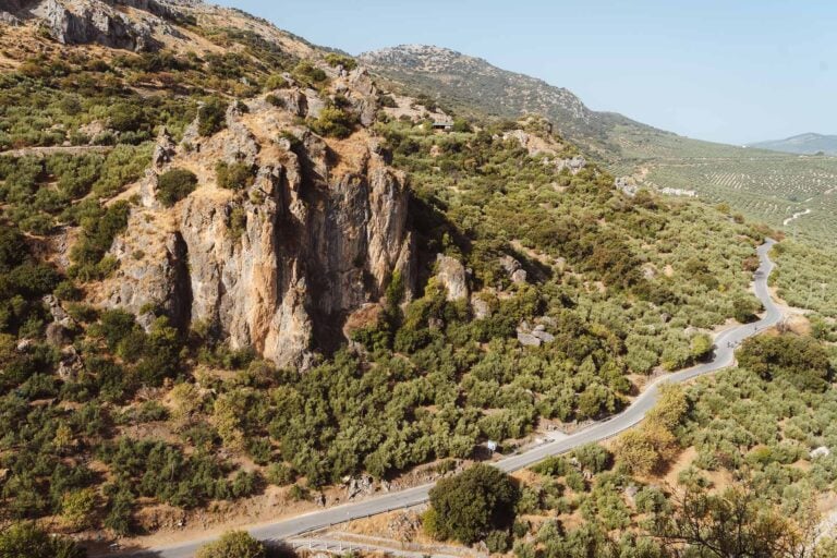 slingerweg door natuur Andalusië