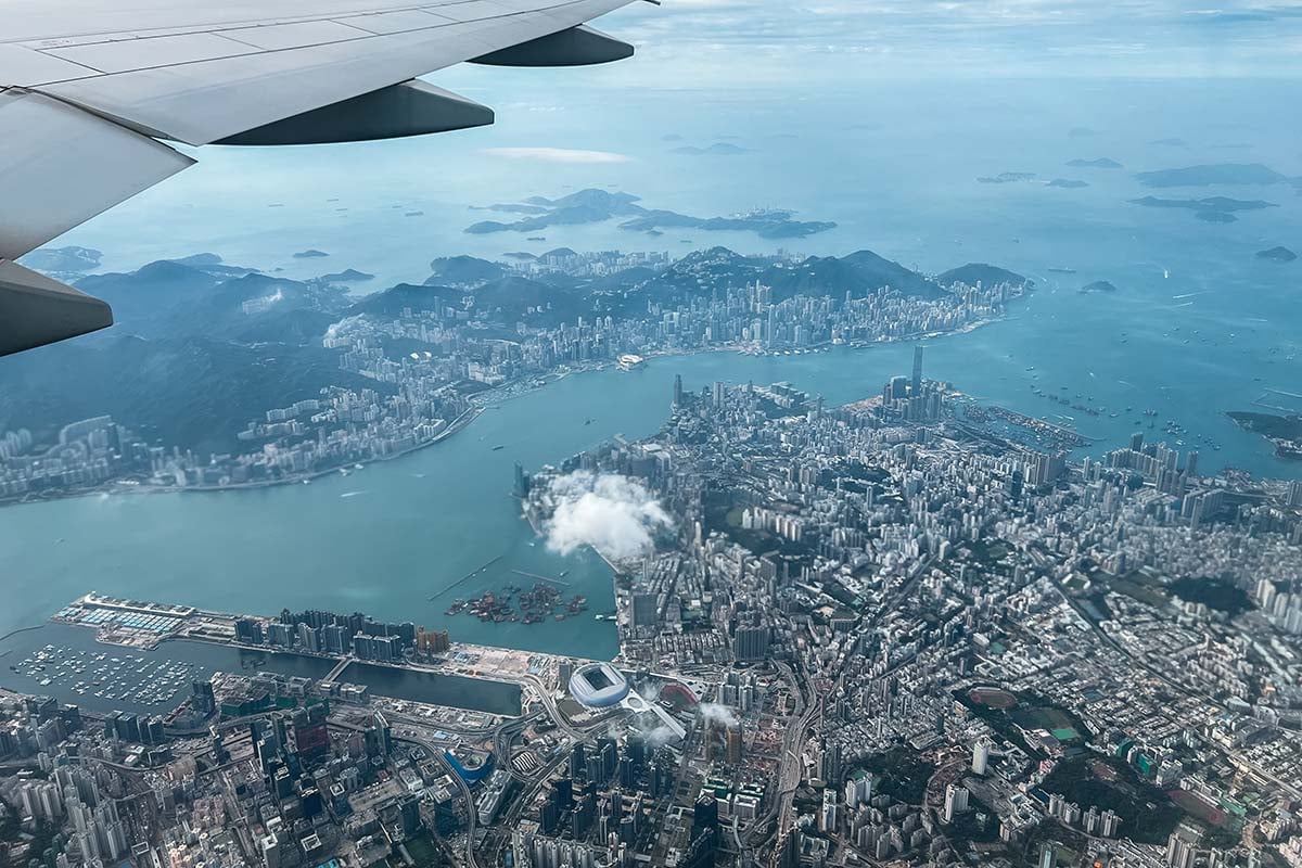 uitzicht op Hongkong vanuit het vliegtuig